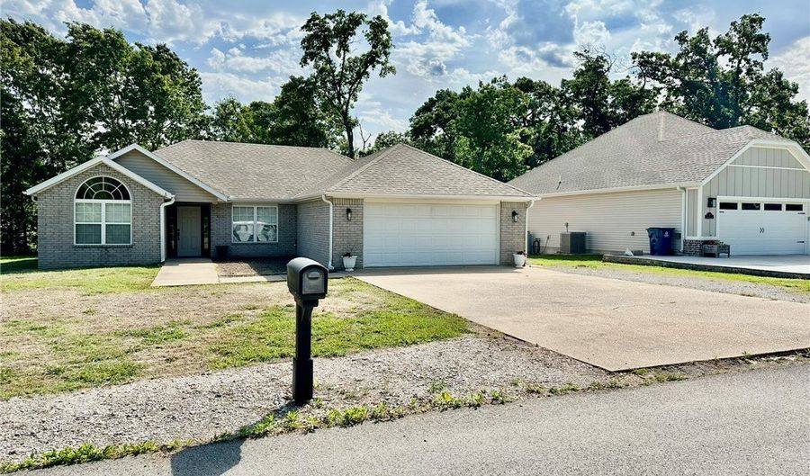 6 Roessler Ln, Bella Vista, AR 72715 - 3 Beds, 2 Bath