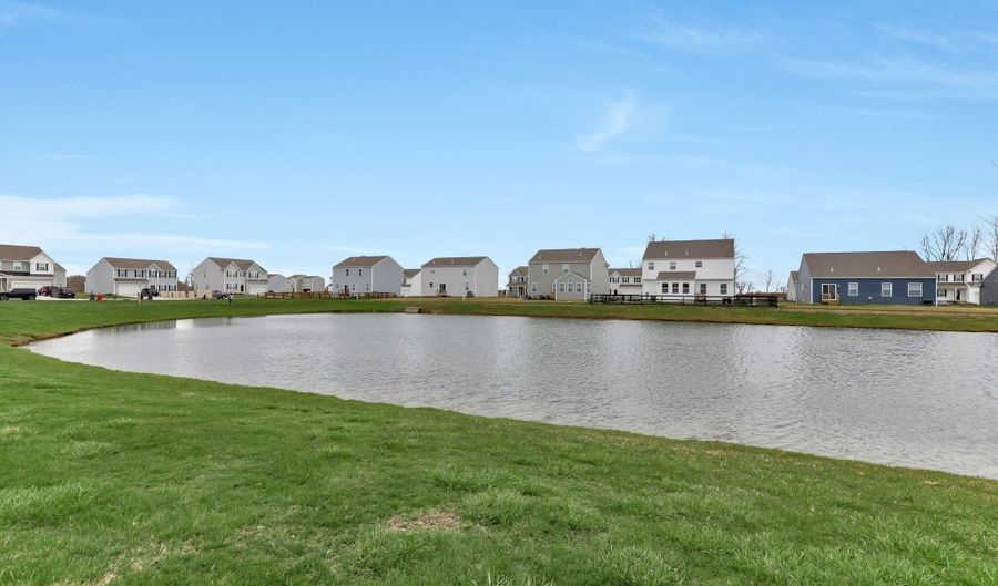 39 Thoreau Dr, Ashville, OH 43103 - 3 Beds, 3 Bath