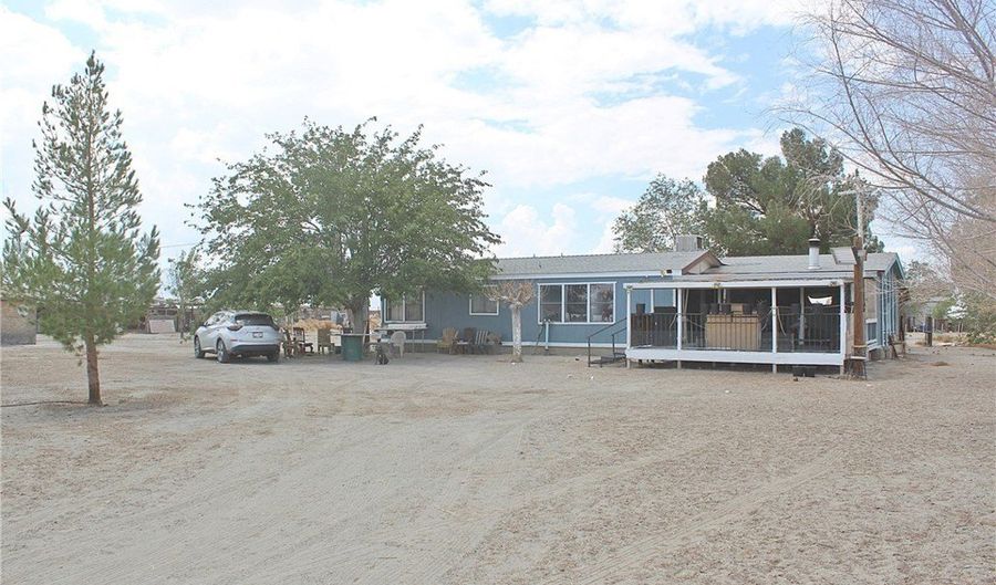 19478 Valle Vista Rd, Adelanto, CA 92301 - 3 Beds, 2 Bath