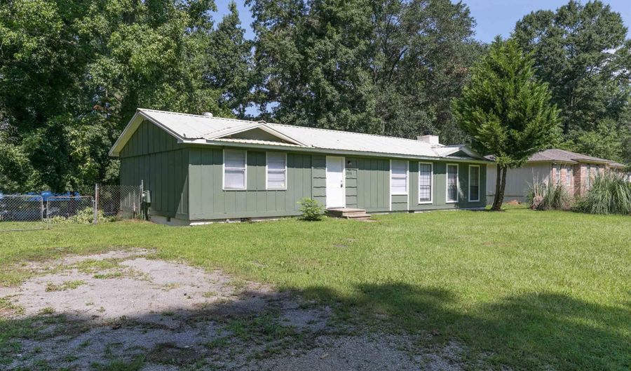 2528 OAK LEAF Ln, Adamsville, AL 35005 - 3 Beds, 2 Bath