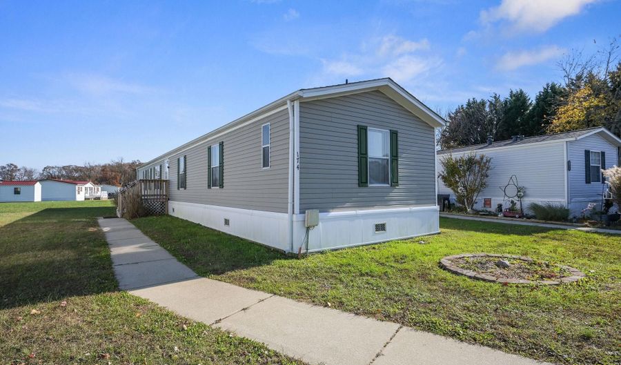 174 HUMPSMAN Dr 150, Dover, DE 19904 - 3 Beds, 2 Bath