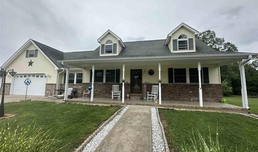 6 County Road 70 E, Bloomfield, IN 47424 - 3 Beds, 3 Bath