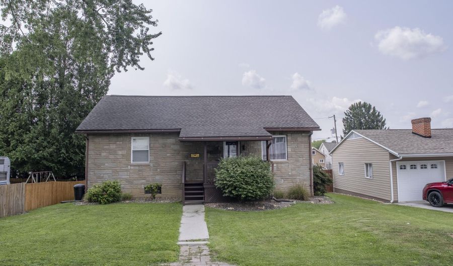 408 E Caroline Ave, Altoona, PA 16602 - 4 Beds, 1 Bath