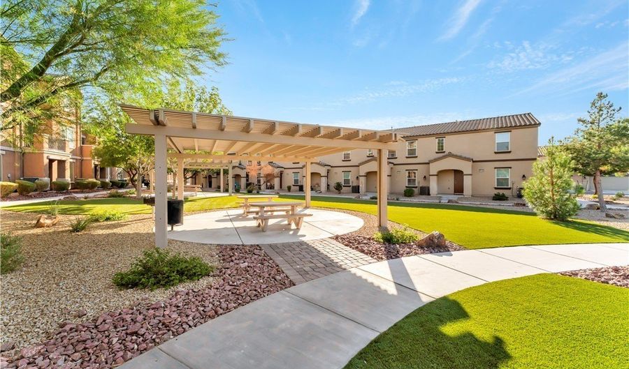 4588 Dover Straight St, Las Vegas, NV 89115 - 3 Beds, 3 Bath