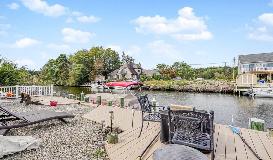 14 Albatross Pt, Bayville, NJ 08721 - 3 Beds, 2 Bath