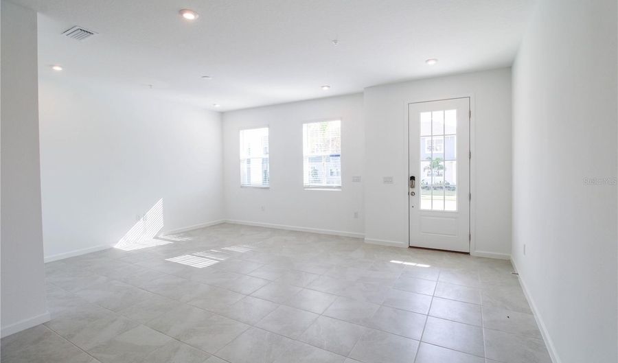 3251 GARDENIA RESERVE St, Apopka, FL 32712 - 4 Beds, 3 Bath