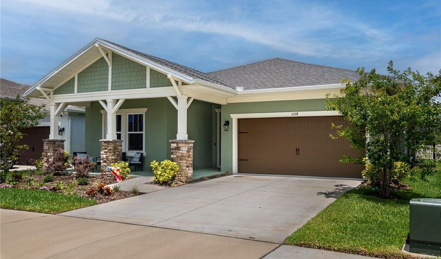 6268 ROADSTEAD Ct, Apollo Beach, FL 33572 - 3 Beds, 3 Bath