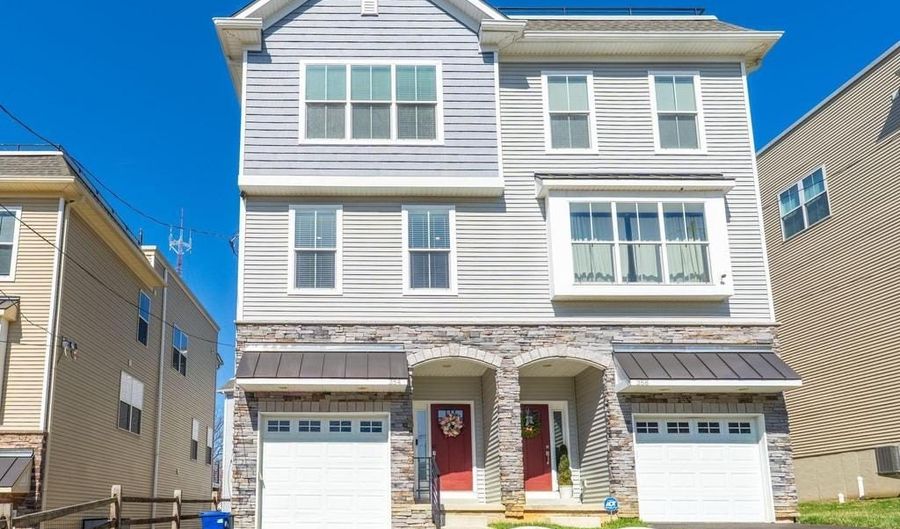 354 CINNAMINSON St, Philadelphia, PA 19128 - 3 Beds, 3 Bath