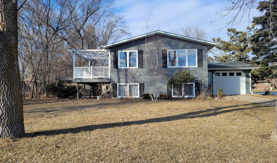 103 Park Ave, Cooperstown, ND 58425 - 3 Beds, 2 Bath
