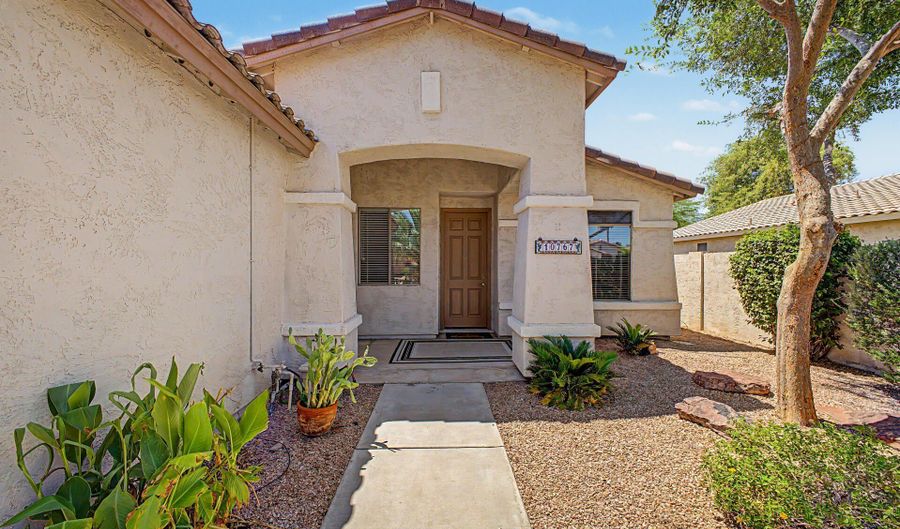 10767 W CITRUS GROVE Way, Avondale, AZ 85392 - 2 Beds, 2 Bath