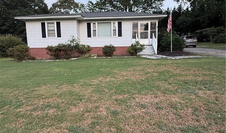 316 Harris Ave, Belton, SC 29627 - 2 Beds, 1 Bath