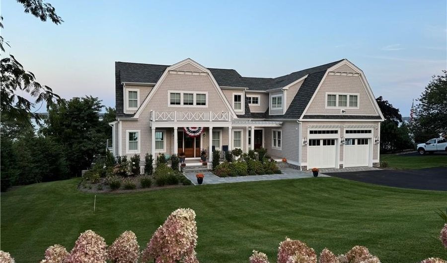 0 Surf Dr, Bristol, RI 02809 - 4 Beds, 5 Bath