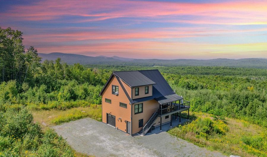 28 Billbarb Rd, Carroll, NH 03598 - 3 Beds, 3 Bath