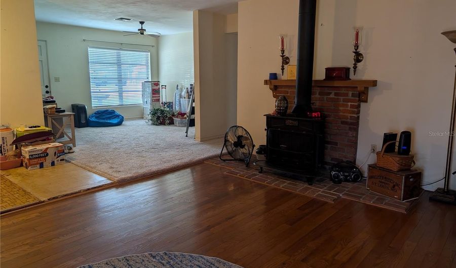 1095 SEMINOLE Ave, Altamonte Springs, FL 32701 - 3 Beds, 2 Bath