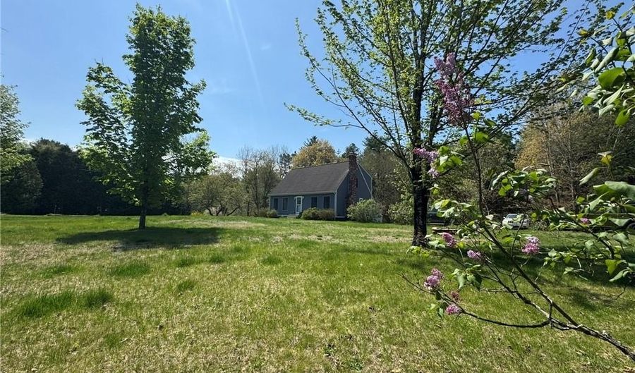 1 Gilman Rd, Hopkinton, RI 02832 - 3 Beds, 2 Bath