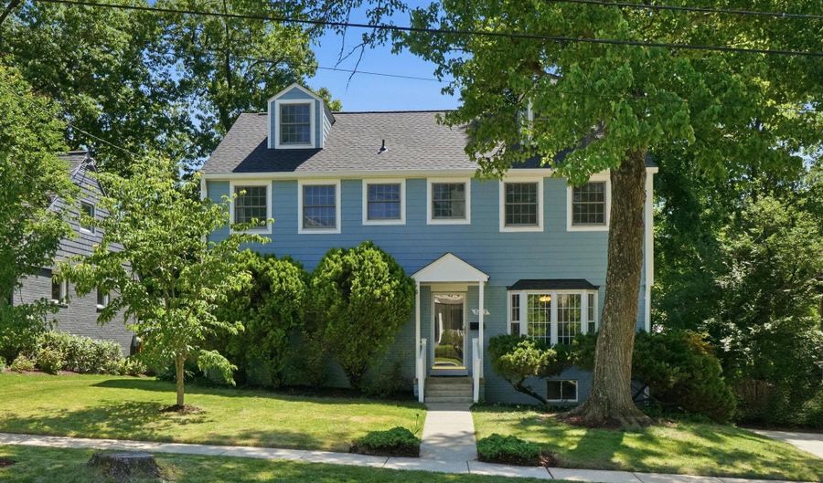 9223 ADELAIDE Dr, Bethesda, MD 20817 - 5 Beds, 3 Bath