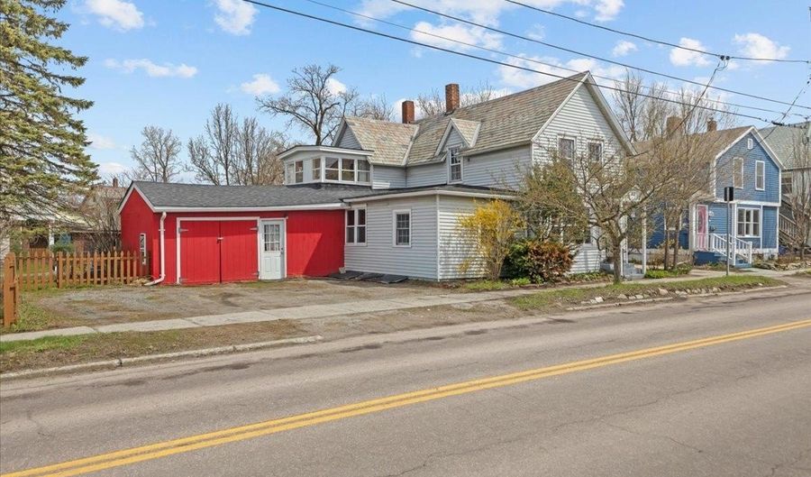 42-44 Oak St, Burlington, VT 05401 - 3 Beds, 2 Bath