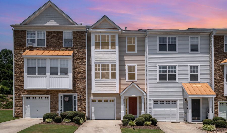 1527 Haywards Heath Ln, Apex, NC 27502 - 3 Beds, 4 Bath