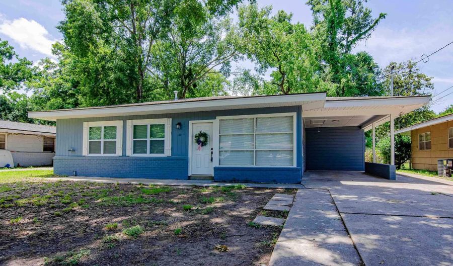 1245 Aster St, Baton Rouge, LA 70802 - 3 Beds, 1 Bath