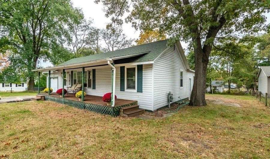 149 S Pine St, Adams, WI 53910 - 3 Beds, 2 Bath