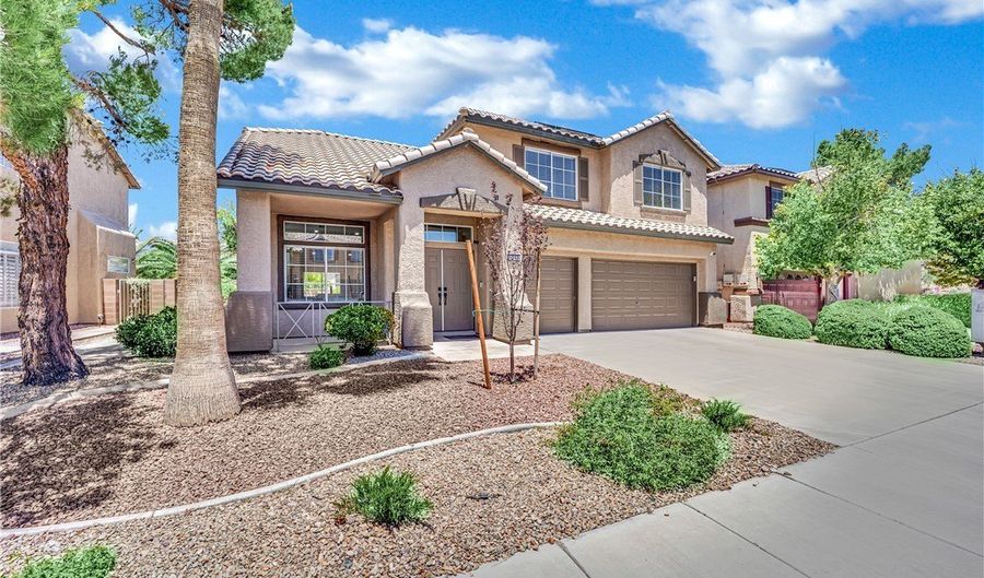 2560 Sundew Ave, Henderson, NV 89052 - 4 Beds, 3 Bath