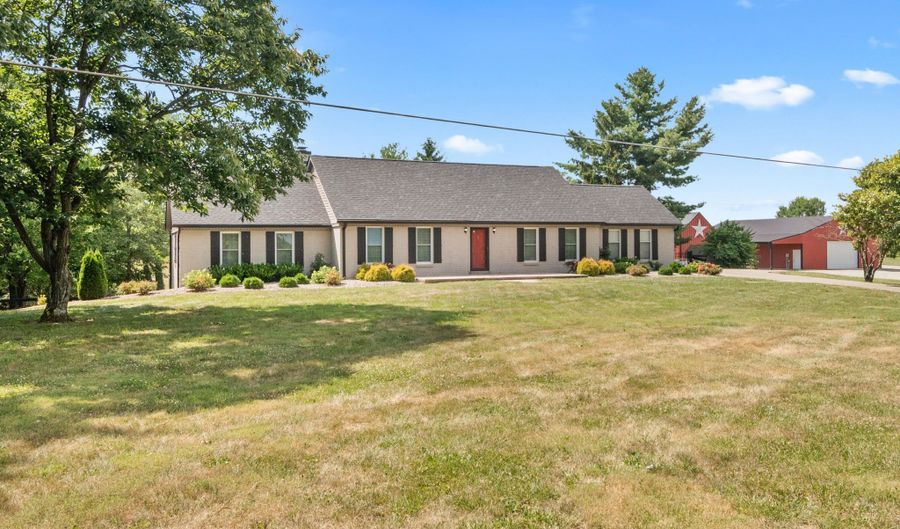 722 Old Bloomfield Rd, Bardstown, KY 40004 - 5 Beds, 2 Bath