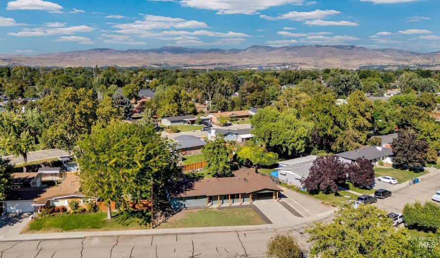 5960 W Twin Springs Dr, Boise, ID 83709 - 3 Beds, 3 Bath