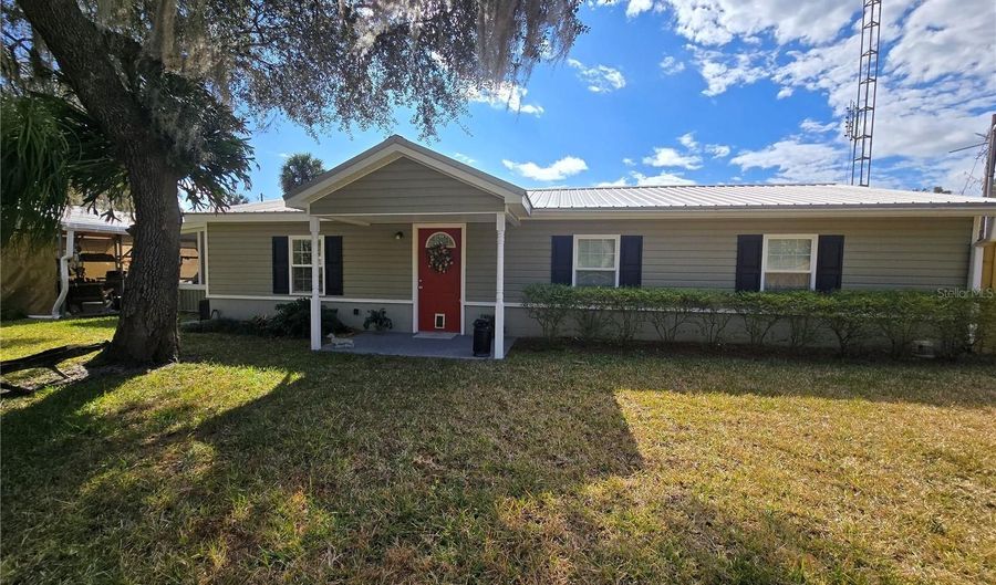 55135 5TH St, Astor, FL 32102 - 2 Beds, 2 Bath