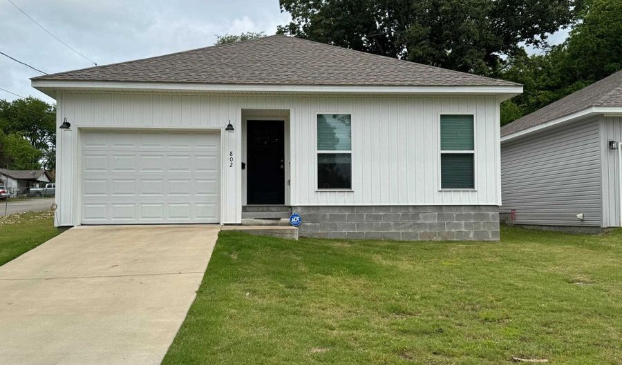 802 Schley, Benton, AR 72015 - 3 Beds, 2 Bath