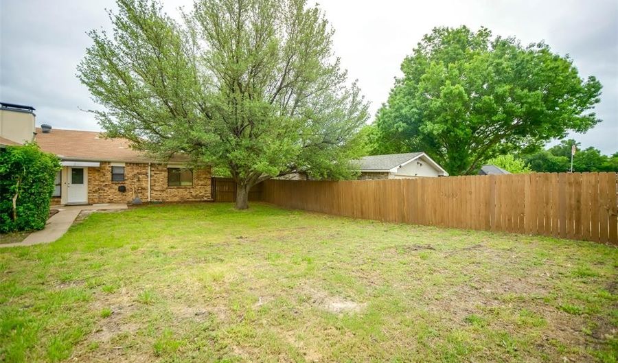 105 Spence Dr, Wylie, TX 75098 - 3 Beds, 2 Bath