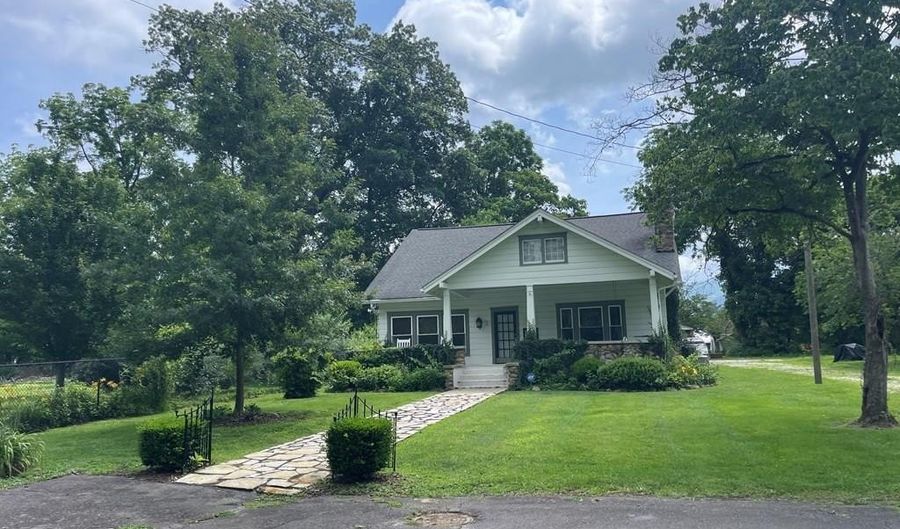 114 Sioux St 9, Andrews, NC 28901 - 4 Beds, 2 Bath