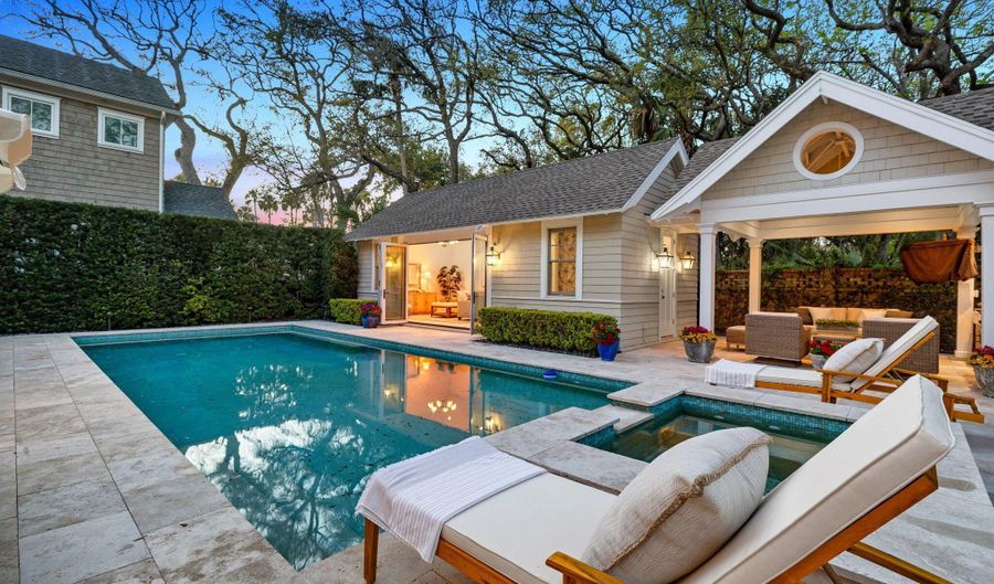 357 12TH St, Atlantic Beach, FL 32233 - 4 Beds, 6 Bath