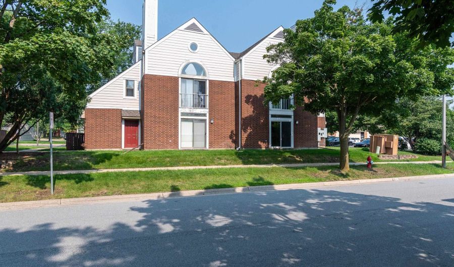 519 D'Onofrio Dr 3, Madison, WI 53719 - 0 Beds, 1 Bath