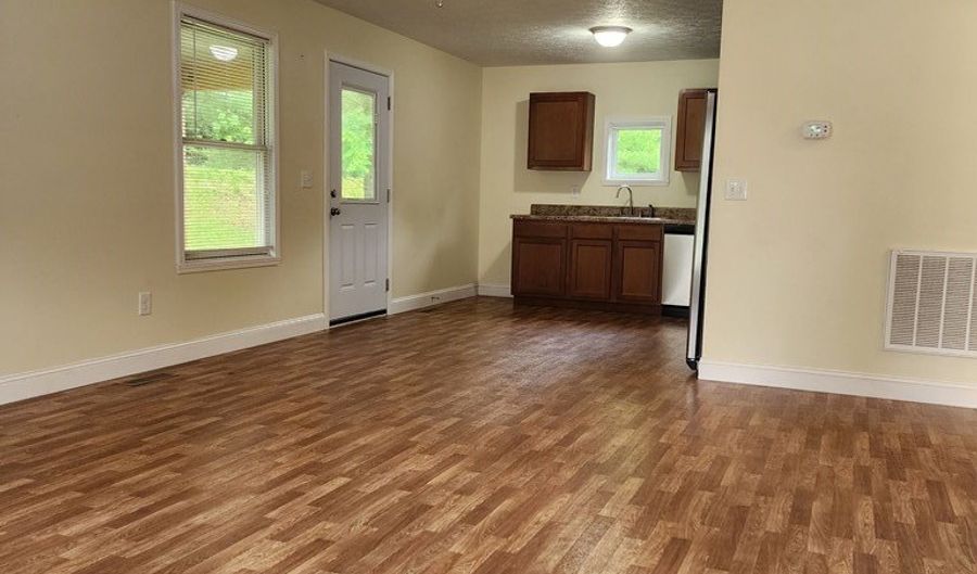 103 Golden Meadow Ln, Beaver, WV 25801 - 2 Beds, 1 Bath