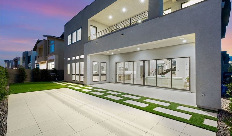 4822 Shady Ridge Dr, Las Vegas, NV 89135 - 5 Beds, 6 Bath