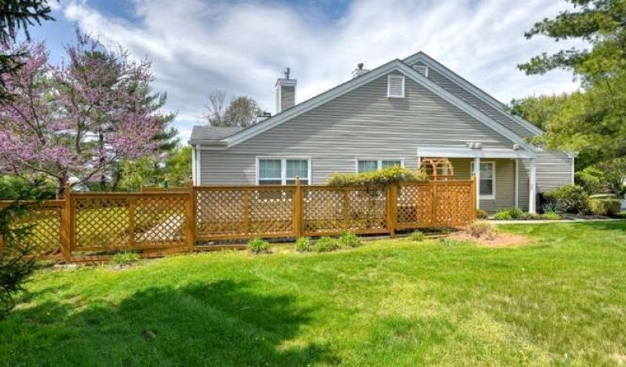 208 Reed Ln, Bedminster, NJ 07921 - 3 Beds, 2 Bath