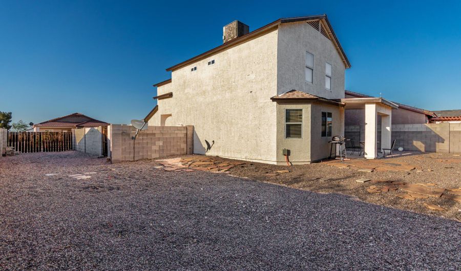 9089 W TROY Dr, Arizona City, AZ 85123 - 3 Beds, 3 Bath