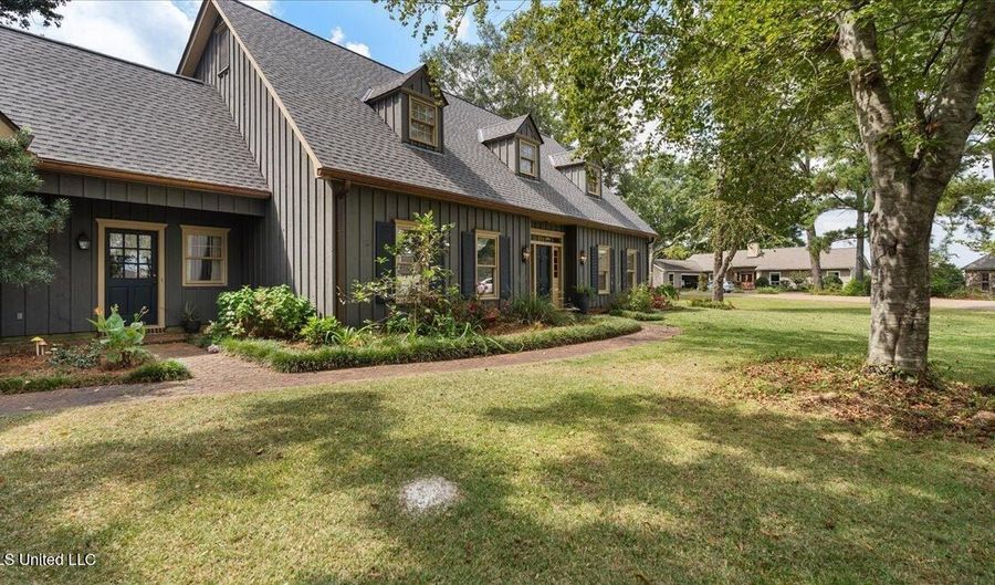 112 Swallow Dr, Brandon, MS 39047 - 5 Beds, 3 Bath