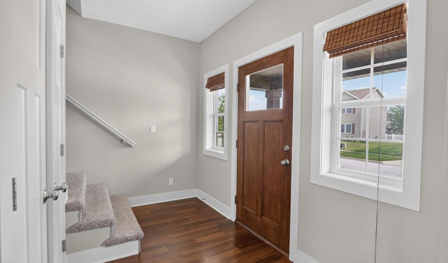 2706 Kingston Dr, Ames, IA 50010 - 4 Beds, 3 Bath