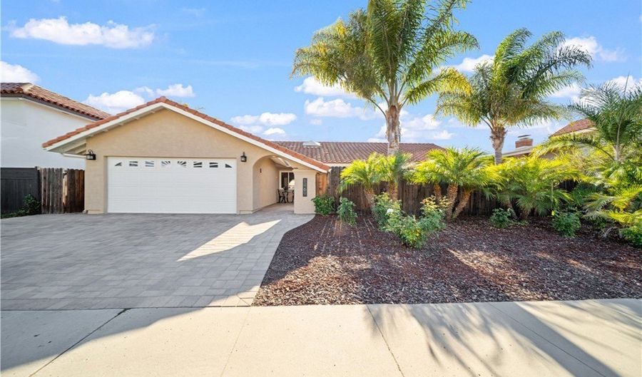 1469 Dara St, Camarillo, CA 93010 - 3 Beds, 2 Bath