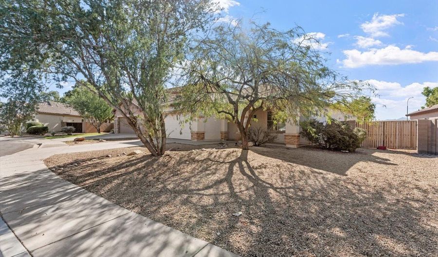 11559 W TONTO St, Avondale, AZ 85323 - 3 Beds, 2 Bath