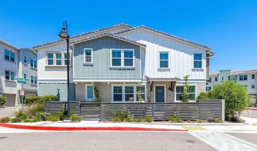 1105 Hibiscus Way, Oceanside, CA 92054 - 3 Beds, 3 Bath