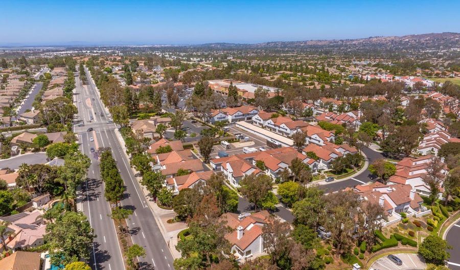 1202 Mission Verde Dr, Camarillo, CA 93012 - 2 Beds, 2 Bath