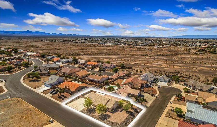 2188 Shadow Canyon Dr, Bullhead City, AZ 86442 - 4 Beds, 2 Bath
