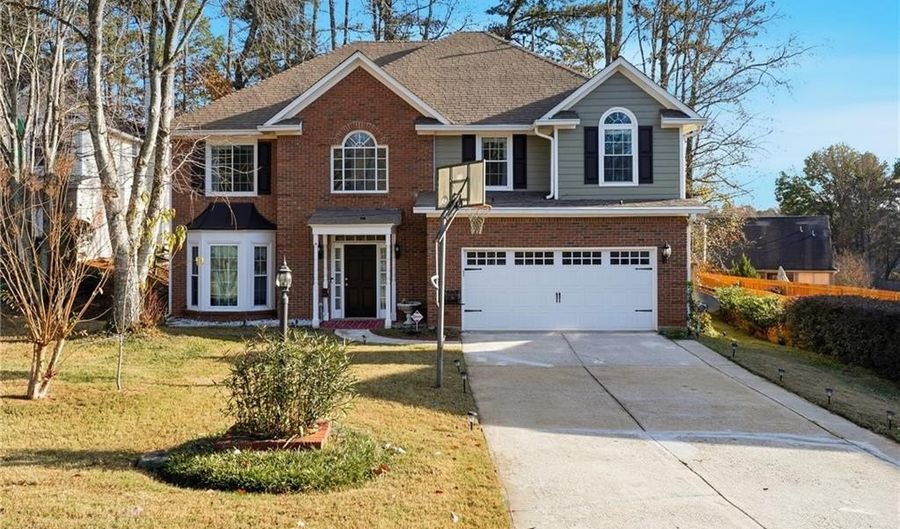 5121 Anclote Dr, Alpharetta, GA 30004 - 4 Beds, 3 Bath