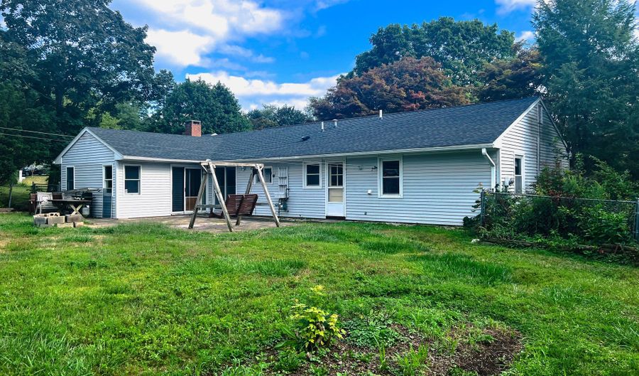 19 Indian Spring Rd, Danbury, CT 06811 - 3 Beds, 2 Bath