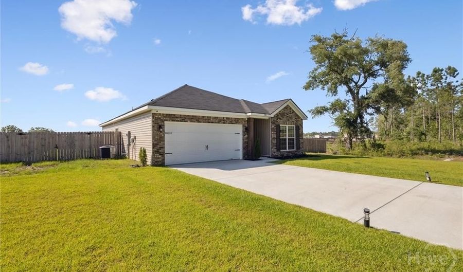 1913 Arnold Dr SE, Allenhurst, GA 31301 - 3 Beds, 2 Bath