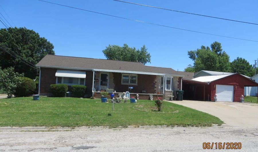 1116 N 26th St, Quincy, IL 62301 - 3 Beds, 2 Bath