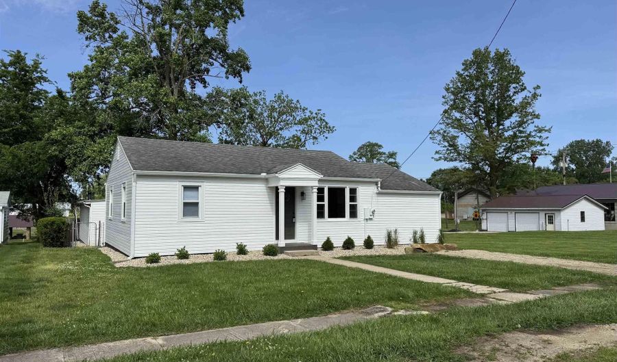 156 S Miller Ave, Albany, IN 47320 - 3 Beds, 2 Bath
