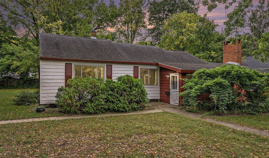 123 Terrace St, Allegan, MI 49010 - 3 Beds, 1 Bath